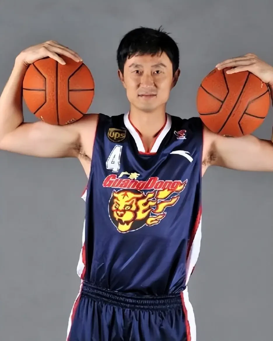 篮球教练队长训练计划书范文怎么写_0